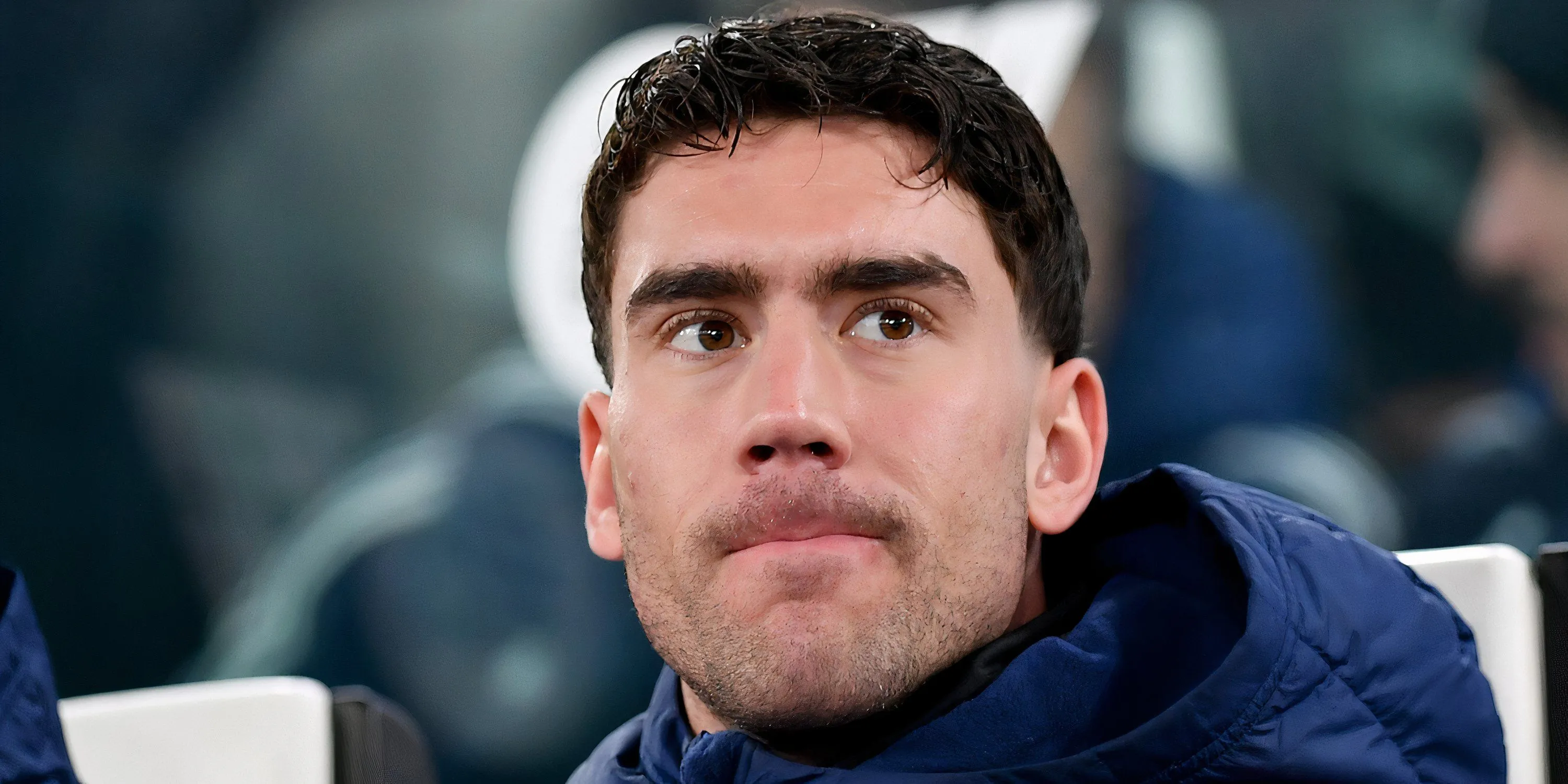 Dusan Vlahovic trên ghế dự bị của Juventus, đối mặt tương lai bất định