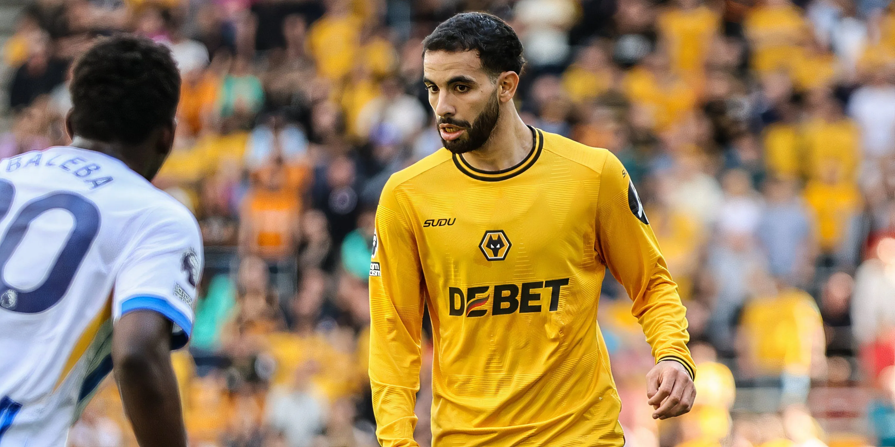 Rayan Ait-Nouri trong màu áo Wolverhampton Wanderers thi đấu tại Premier League
