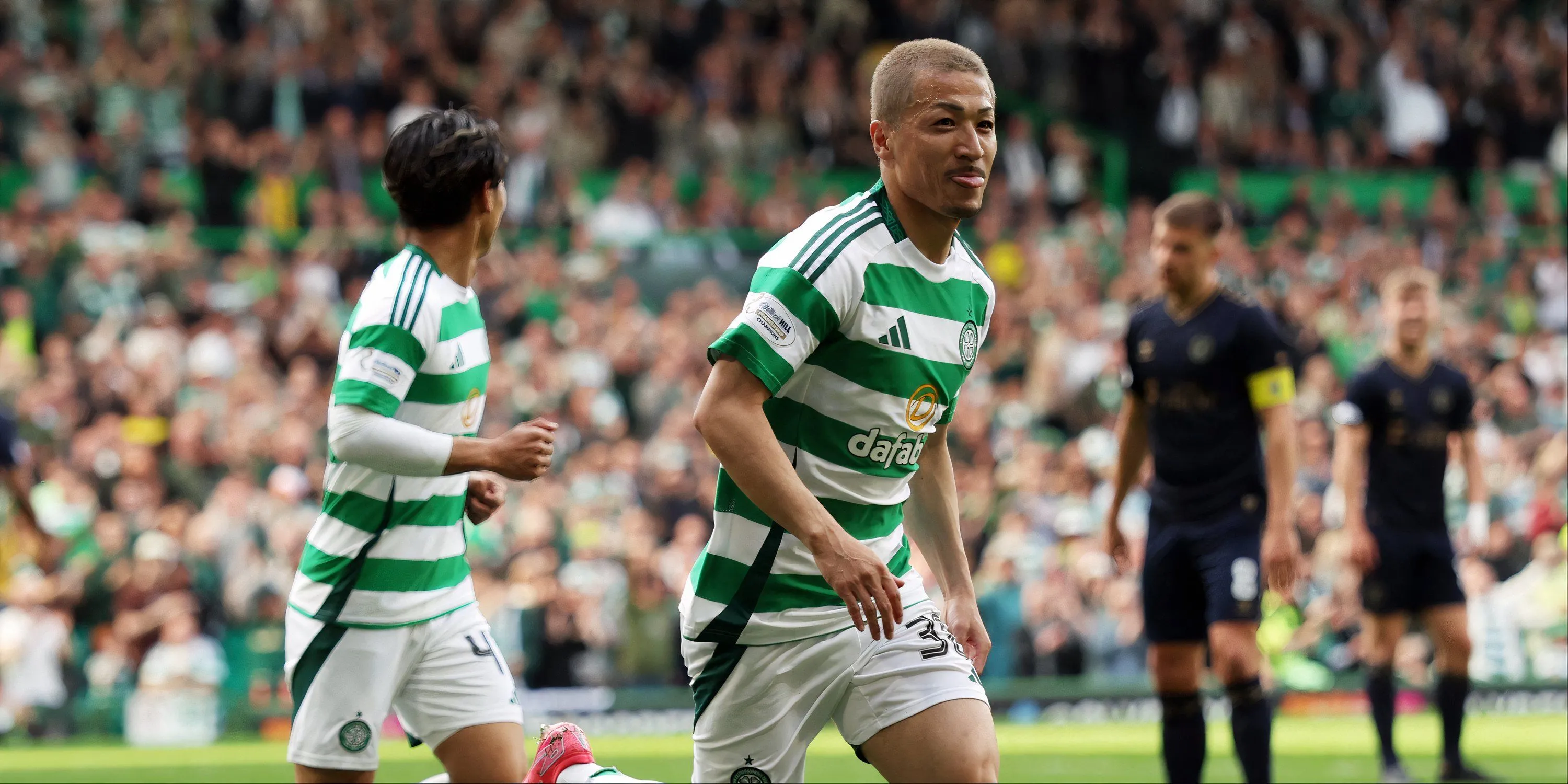 Daizen Maeda của Celtic tại Premiership Scotland
