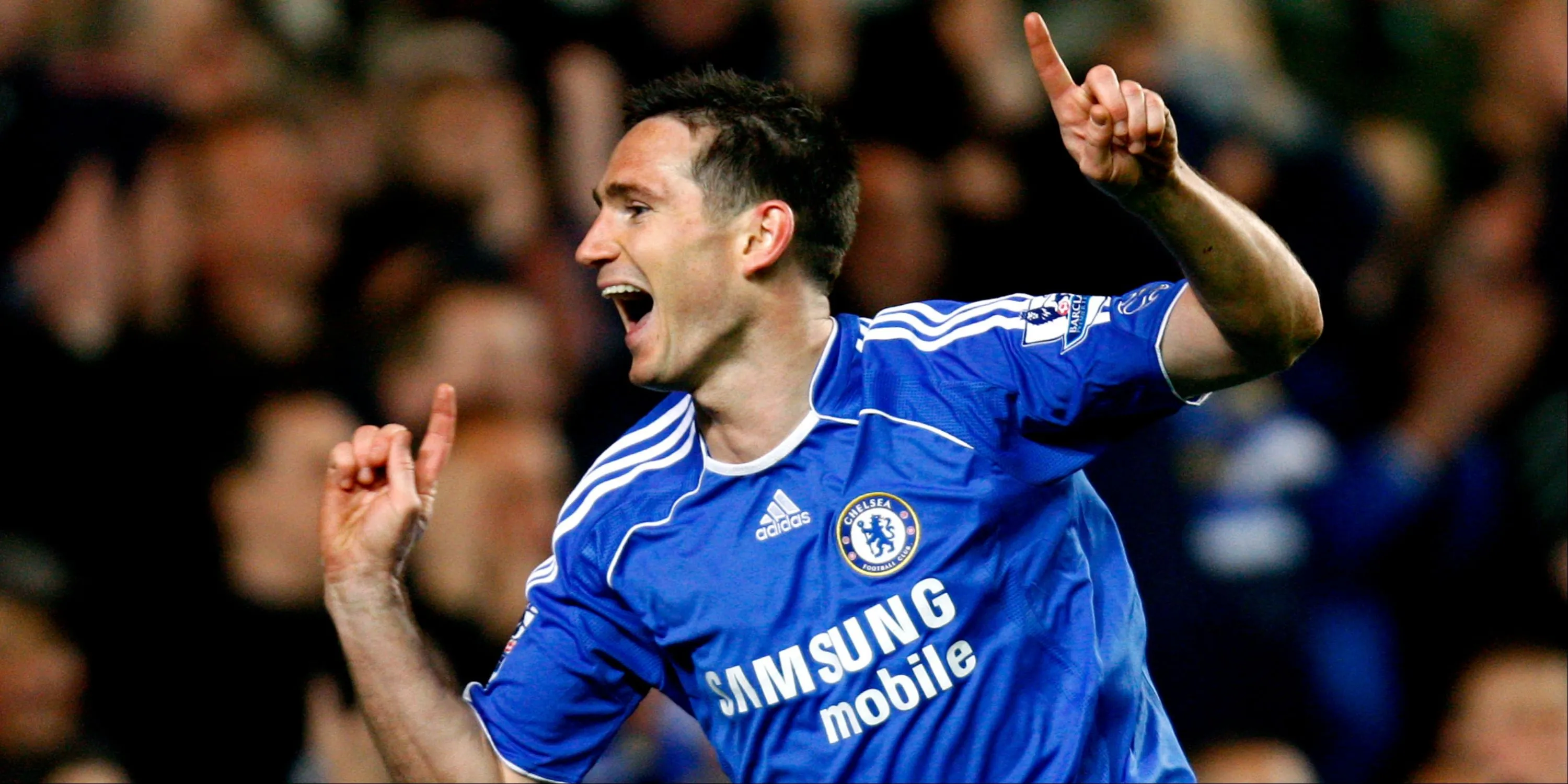 Frank Lampard ăn mừng bàn thắng cho Chelsea