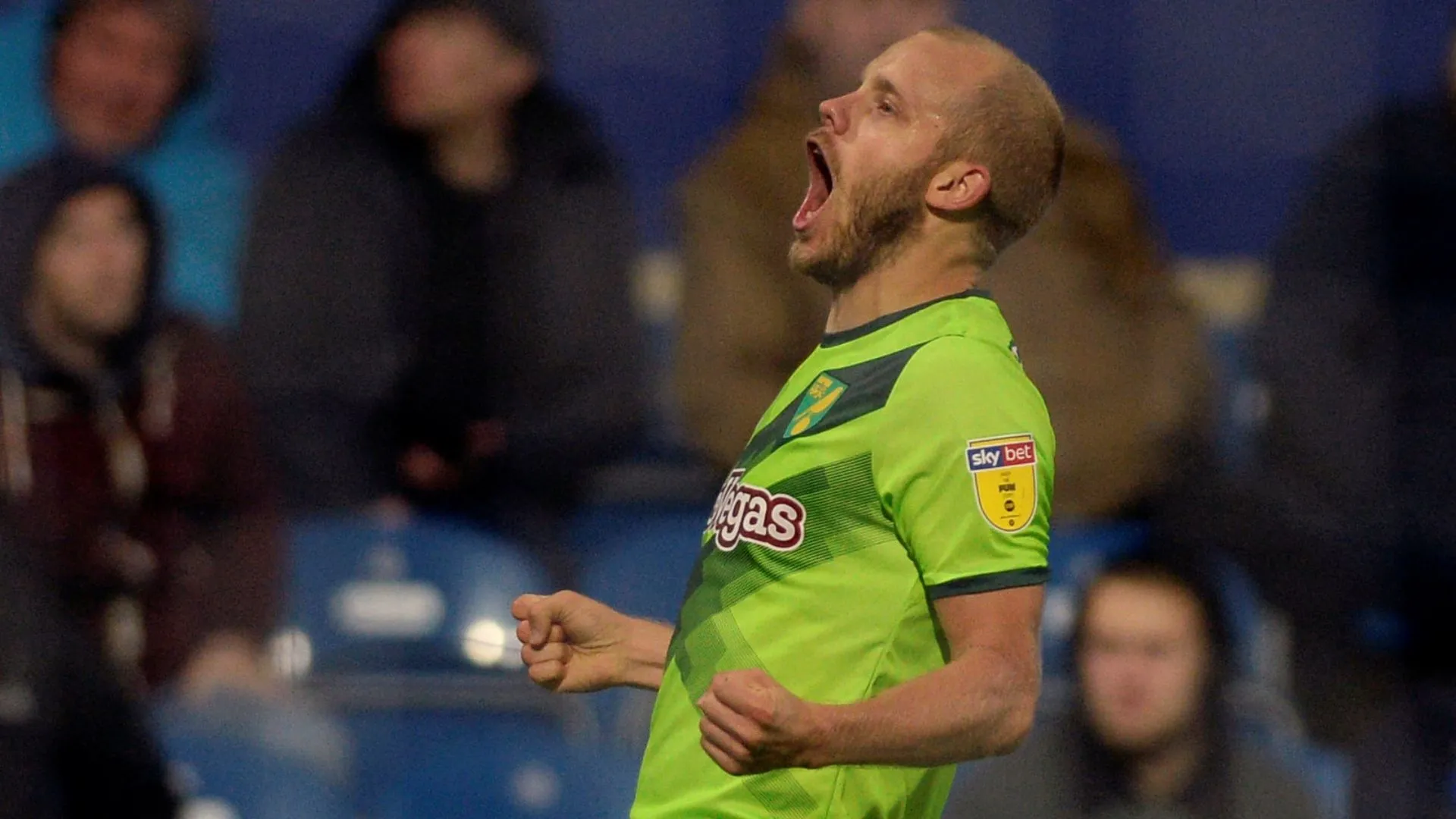 Teemu Pukki ăn mừng bàn thắng cho Norwich City