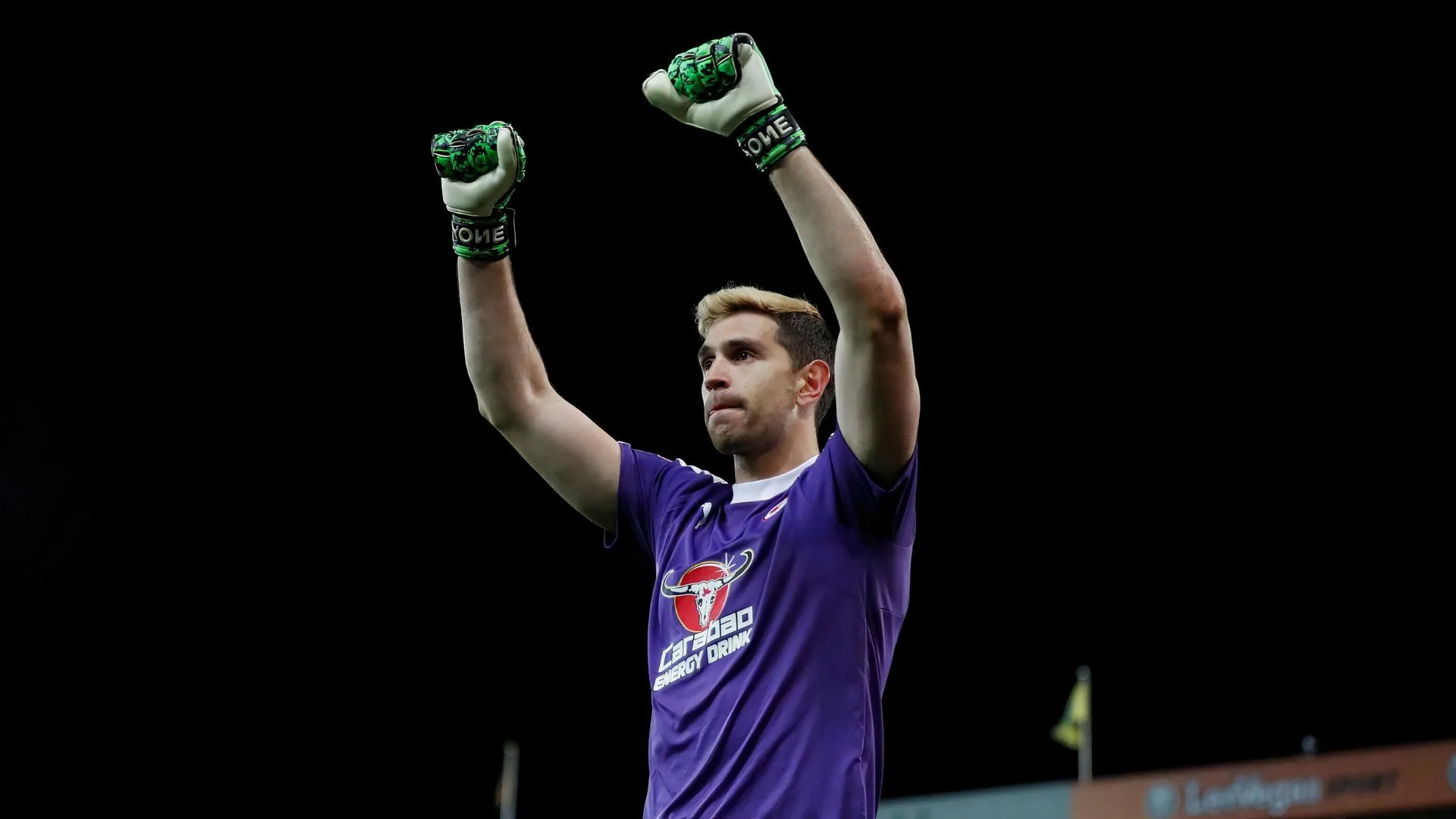 Thủ thành Emiliano Martinez khi còn khoác áo Reading tại Championship