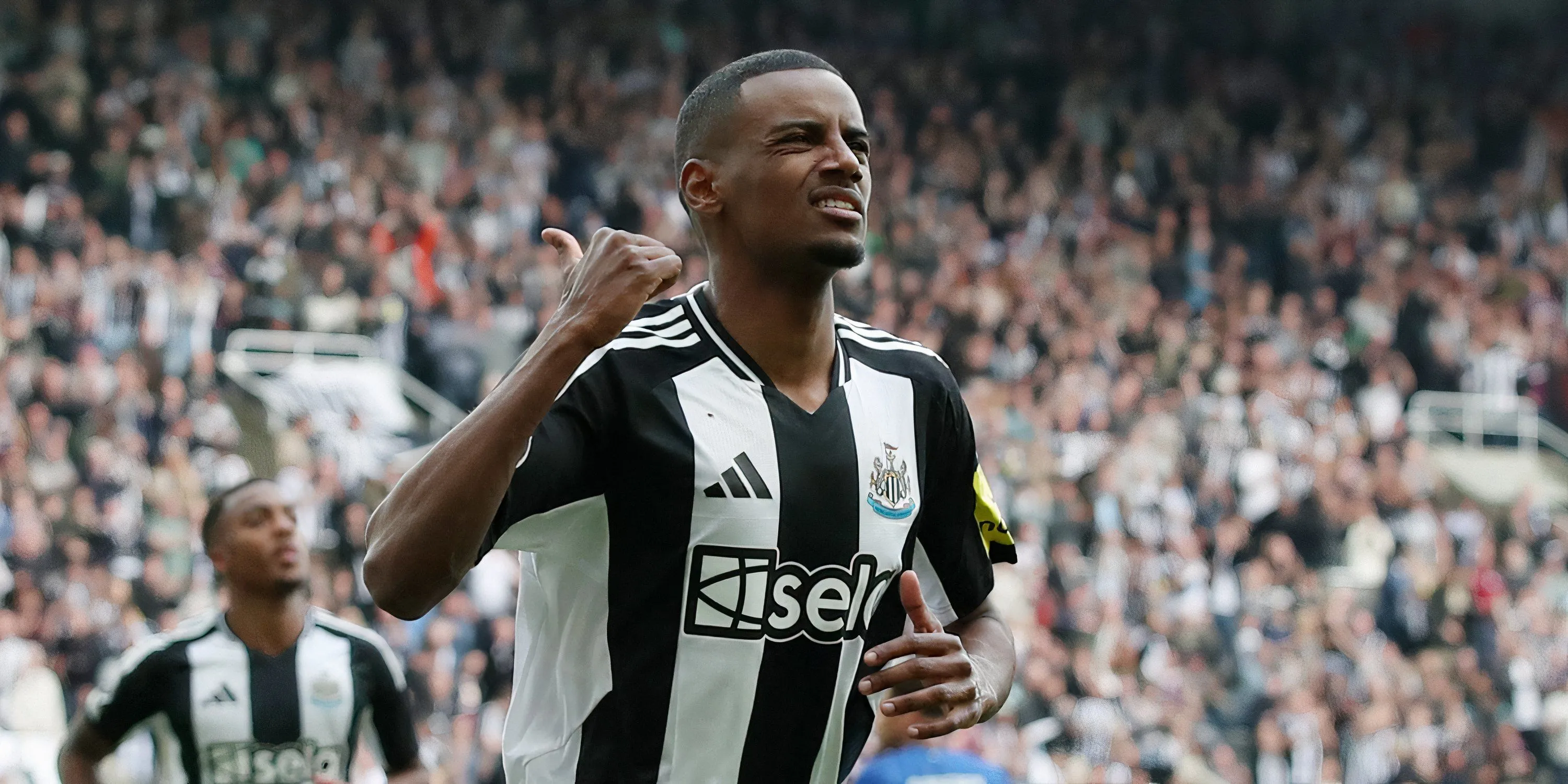 Tiền đạo Alexander Isak của Newcastle United trong một trận đấu tại Premier League, là mục tiêu chuyển nhượng hàng đầu của Liverpool.