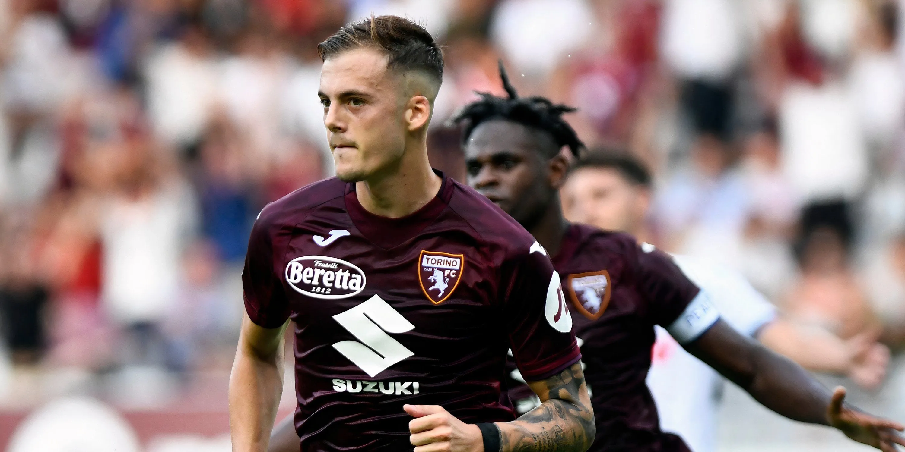 Ivan Ilic, tiền vệ Torino đang được West Ham chiêu mộ