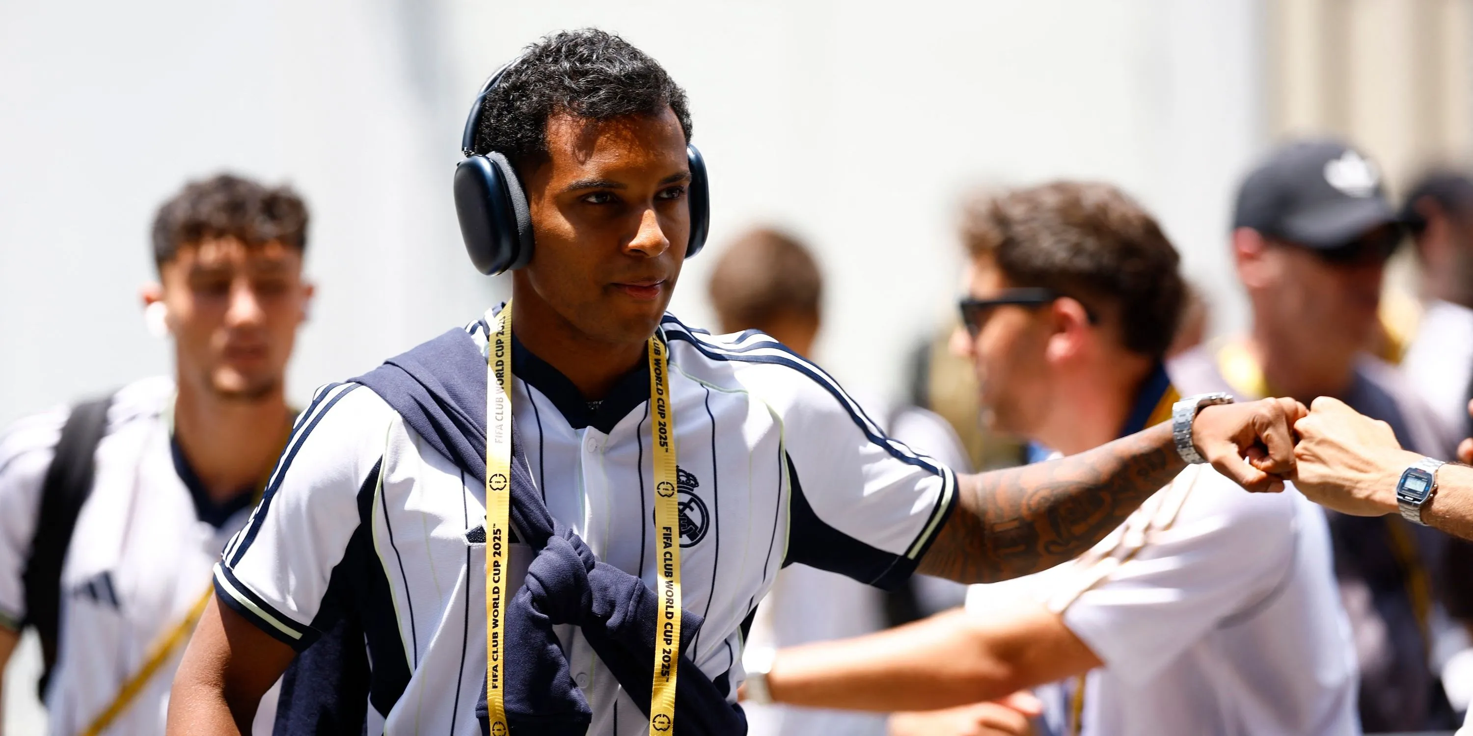 Rodrygo của Real Madrid trên đường đến sân vận động, liệu có đến Arsenal?