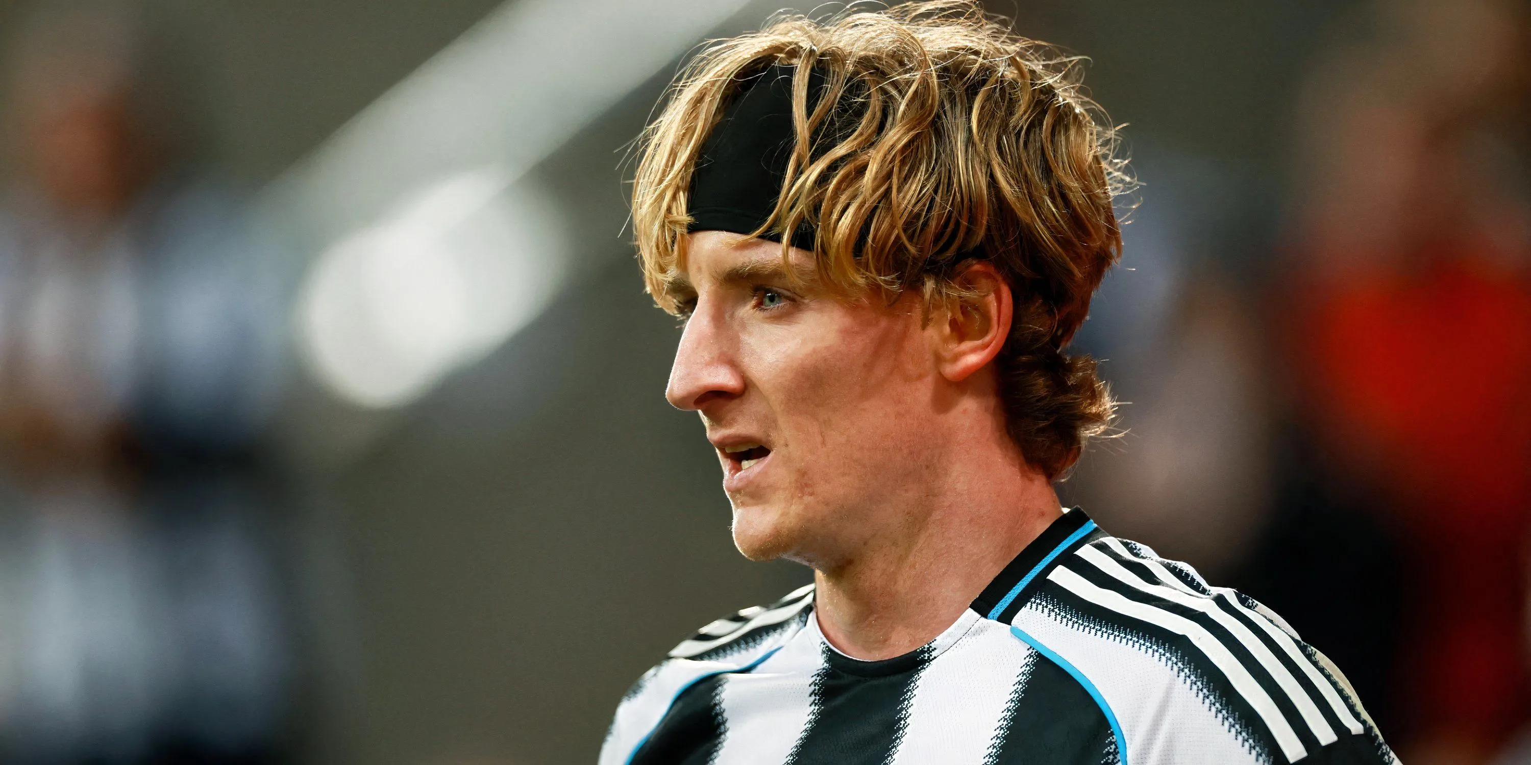 Anthony Gordon, tiền vệ cánh của Newcastle United