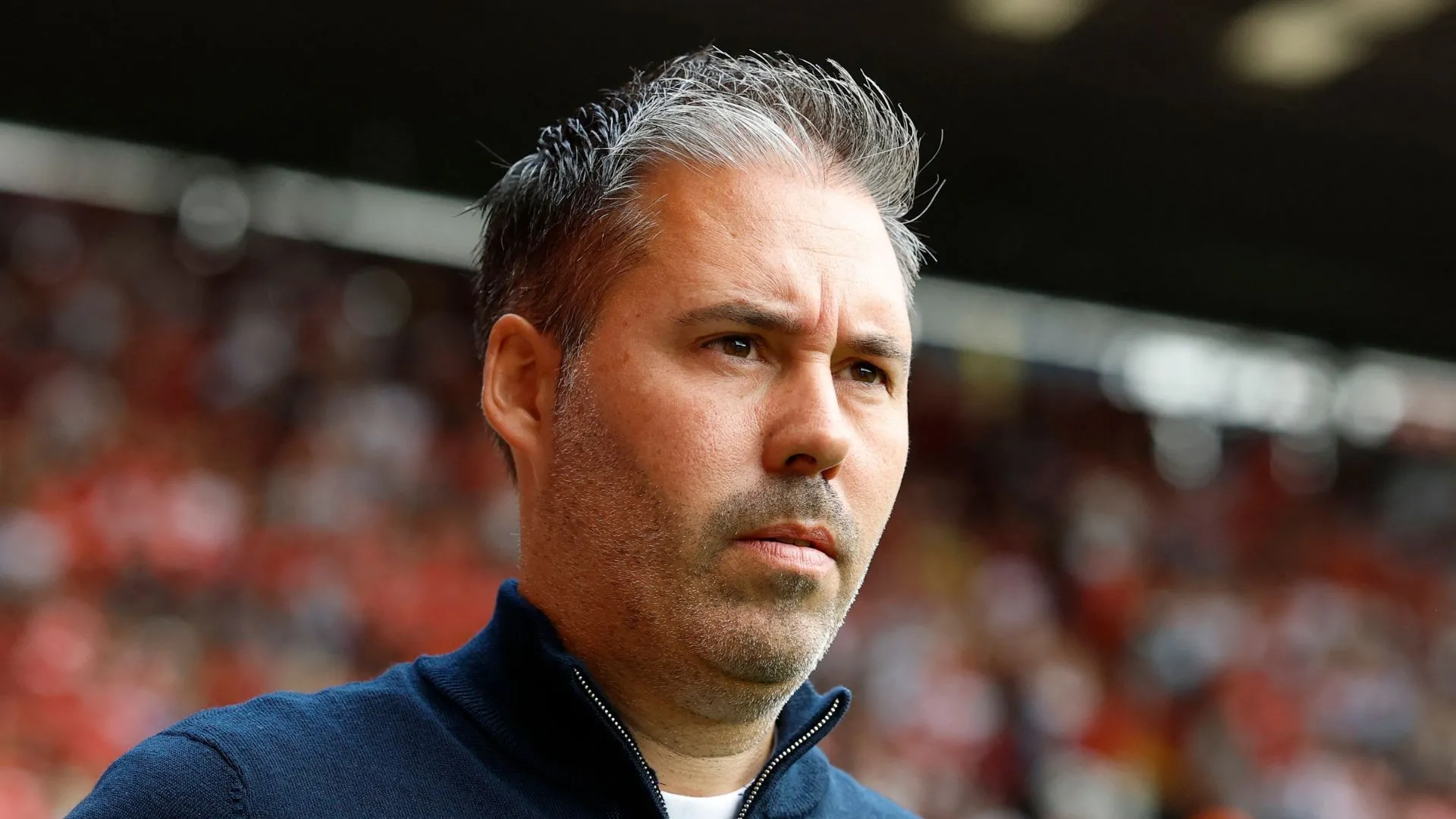 Marti Cifuentes, HLV Leicester City, trong một buổi tập luyện