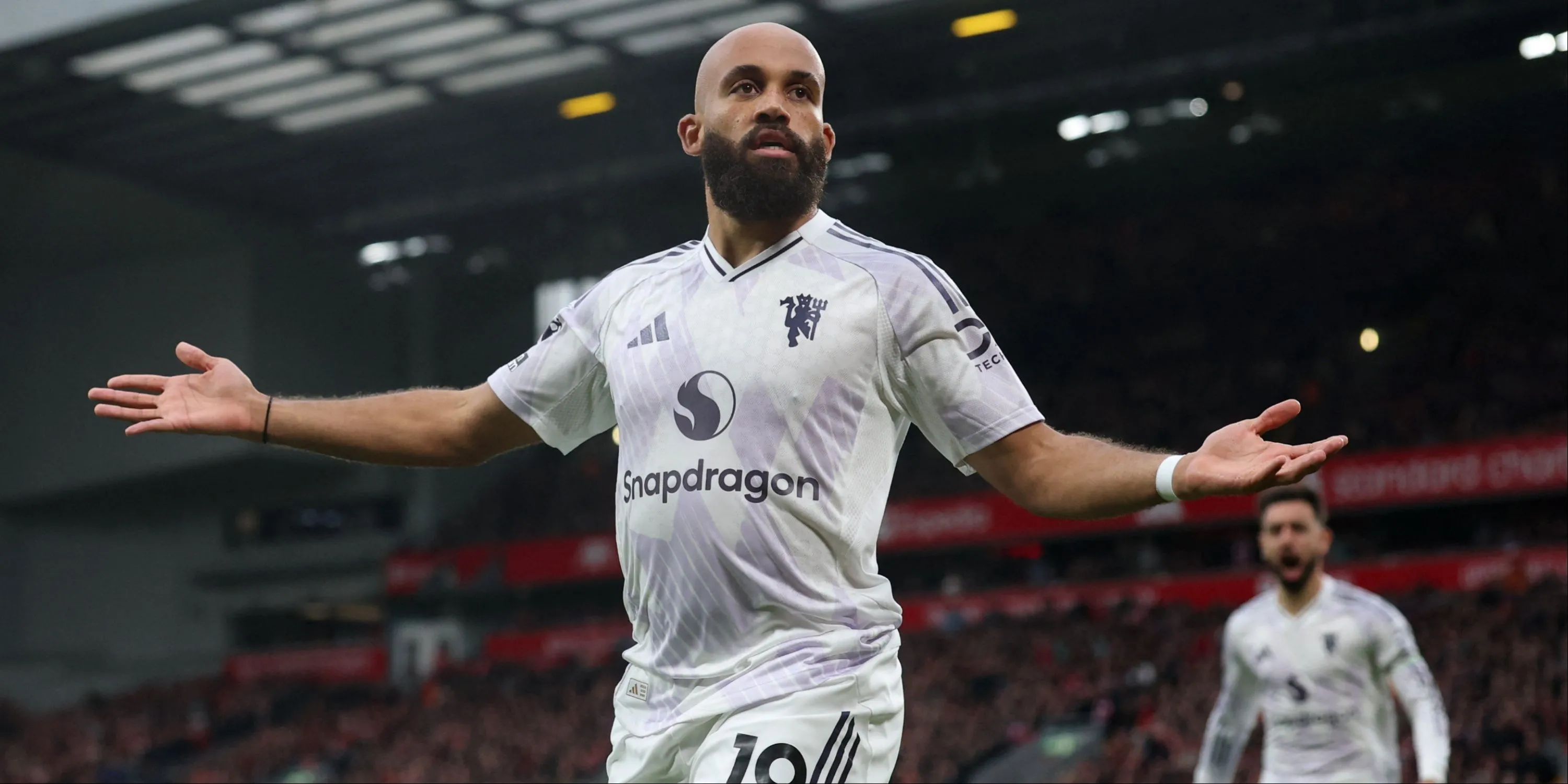 Mbeumo Manchester United tỏa sáng tháng 10